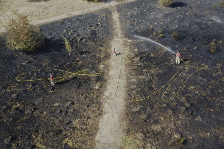 Feuerwehrleute bei einem Brand