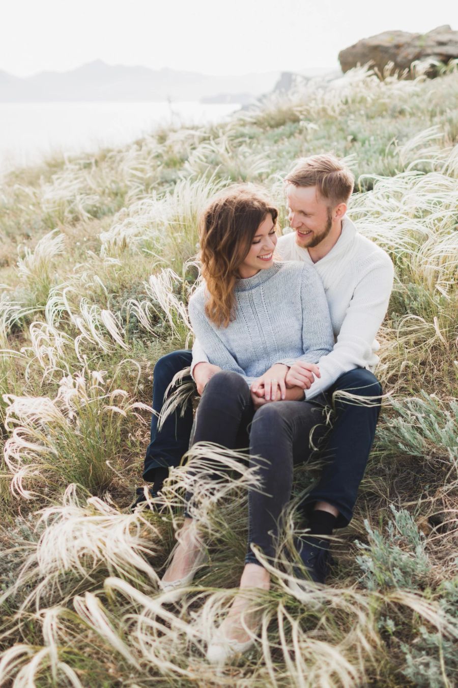 frau und mann, verkuschelt, am meer