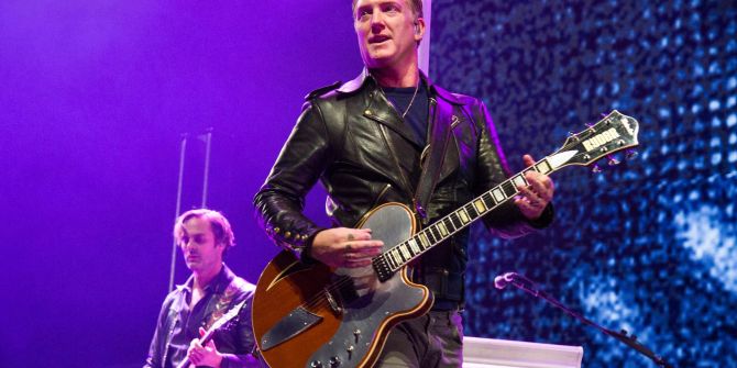 Queens of the Stone Age