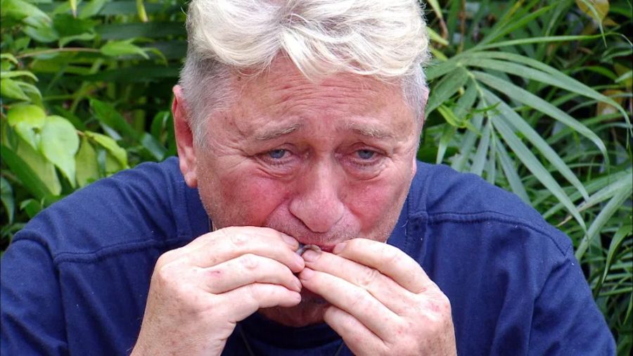 Die berüchtigten Dschungel-Delikatessen machten es Hubert alles andere als leicht. An den Hoden scheiterte er zwar, doch die übrigen Ekel-Mahlzeiten meisterte er souverän und innerhalb der vorgegebenen Zeit