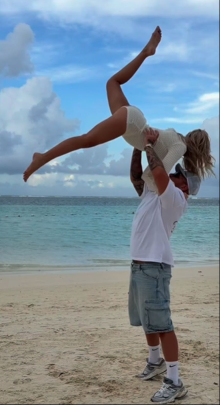 Das Ex-Paar wirkt wie ein Herz und eine Seele.