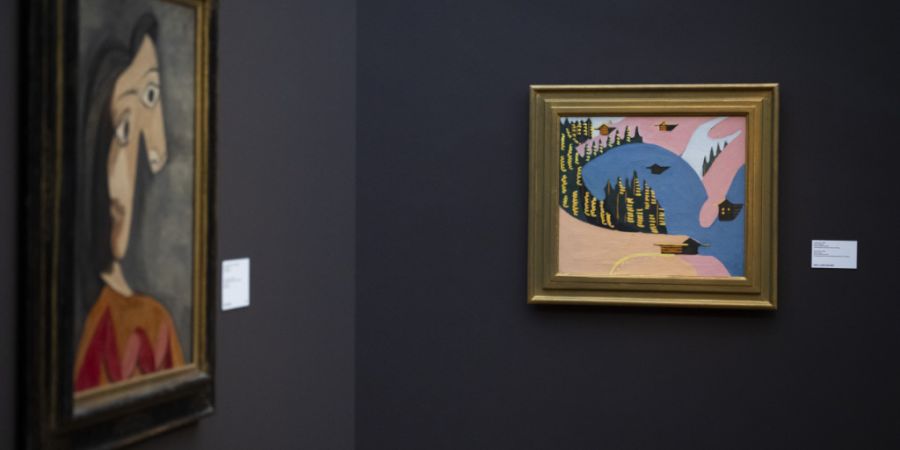 Links ein Gemälde von Pablo Picasso und rechts eines von Ludwig Ernst Kirchner. Die Schau in Davos ist die weltweit erste umfassende Gegenüberstellung der beiden Künstler.