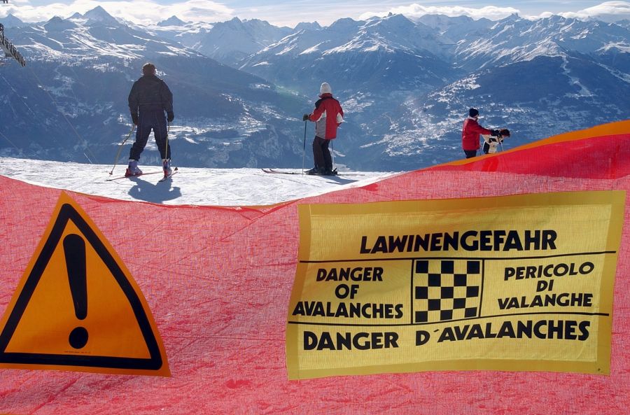 Einige missachten gar Warnungen und Absperrungen.