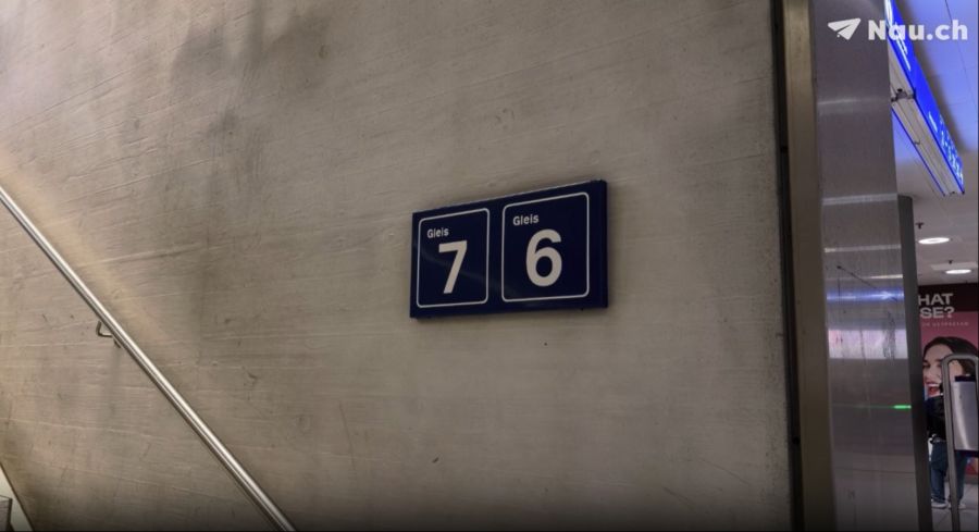 Das Gleis 6/7 am Zürcher Hauptbahnhof amüsiert die Jugendlichen.