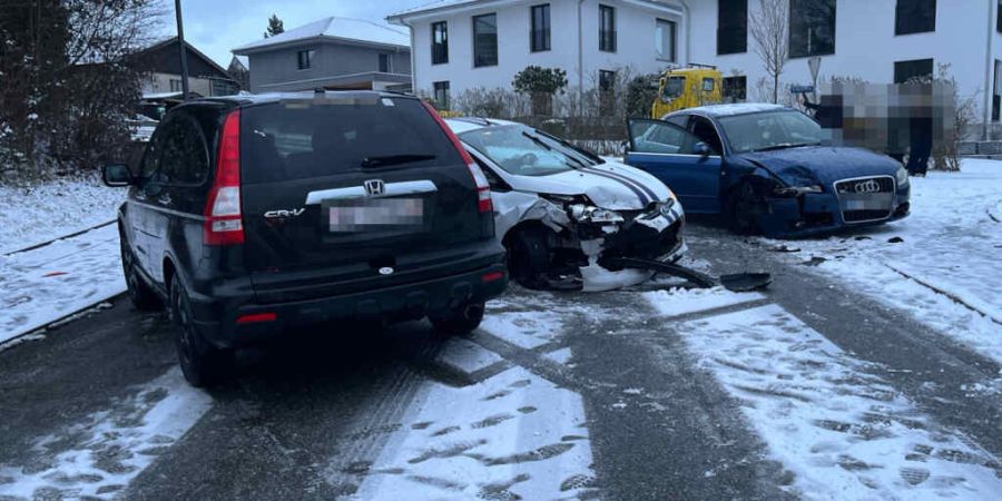 Dieses Bild bot sich der Polizei und den Rettungskräften in Etziken.