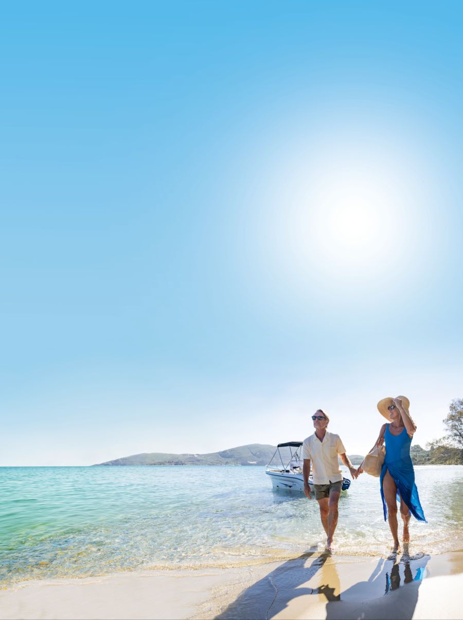 Weisse Sandstrände laden auf Zakynthos zu ausgedehnten Spaziergängen und Schwimmeinheiten ein.
