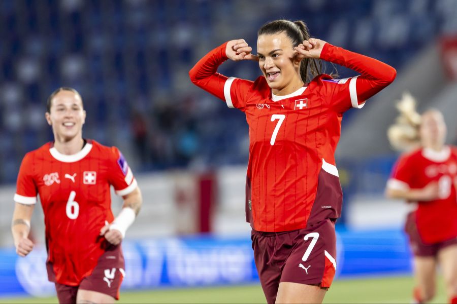 Riola Xhemaili Schweizer Nati