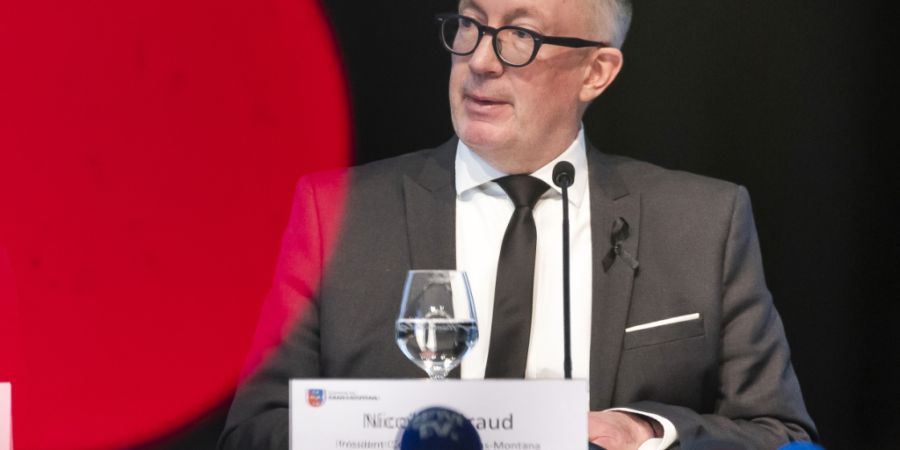 Die Gemeinde Crans-Montana war über mehrere frühere Verstösse hinsichtlich der Brandschutzvorschriften in der Bar «Le Constellation» informiert. (Im Bild: Gemeindepräsident Nicolas ...