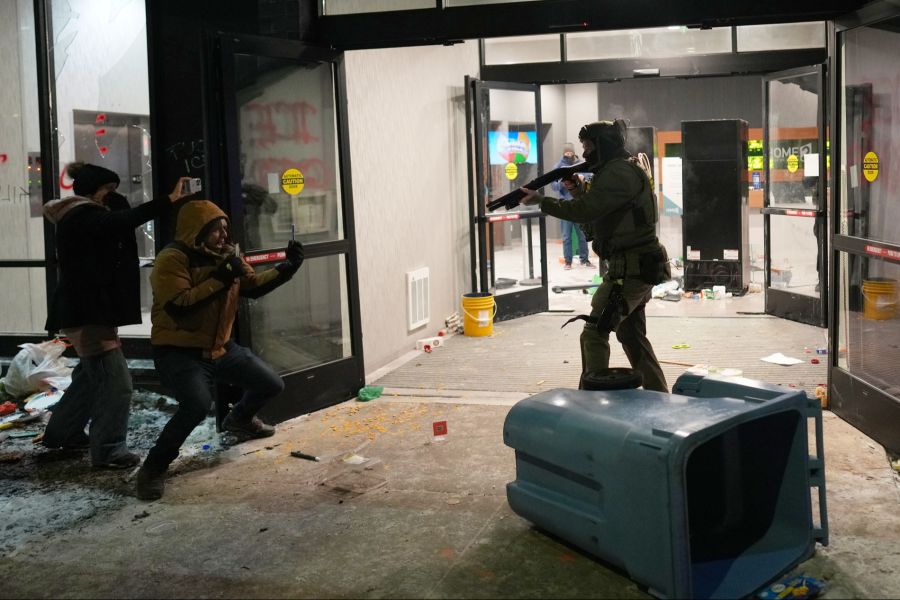 Target und Co. fordern eine «sofortige Deeskalation».