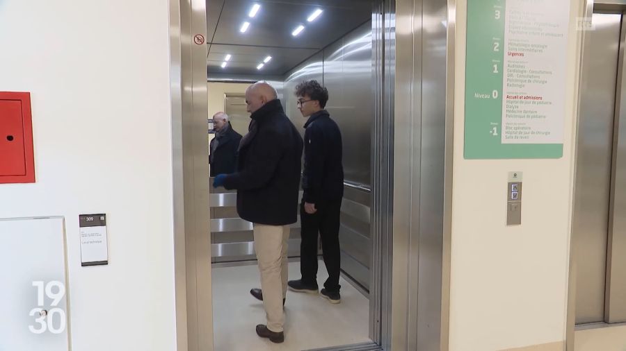 Sein 15-jähriger Sohn Charles hat es noch schwerer getroffen. Er hat beim Brand acht Finger verloren und ist immer noch im Spital in Lausanne. Seine Familie besucht ihn jeden Tag.