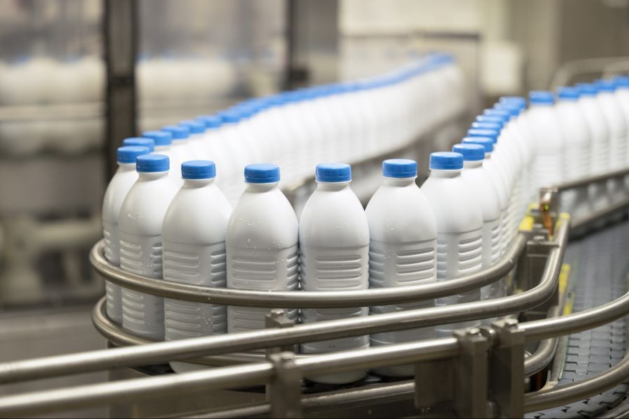 Der Bioanteil bei Milch im Detailhandel liegt bereits bei 43 Prozent.