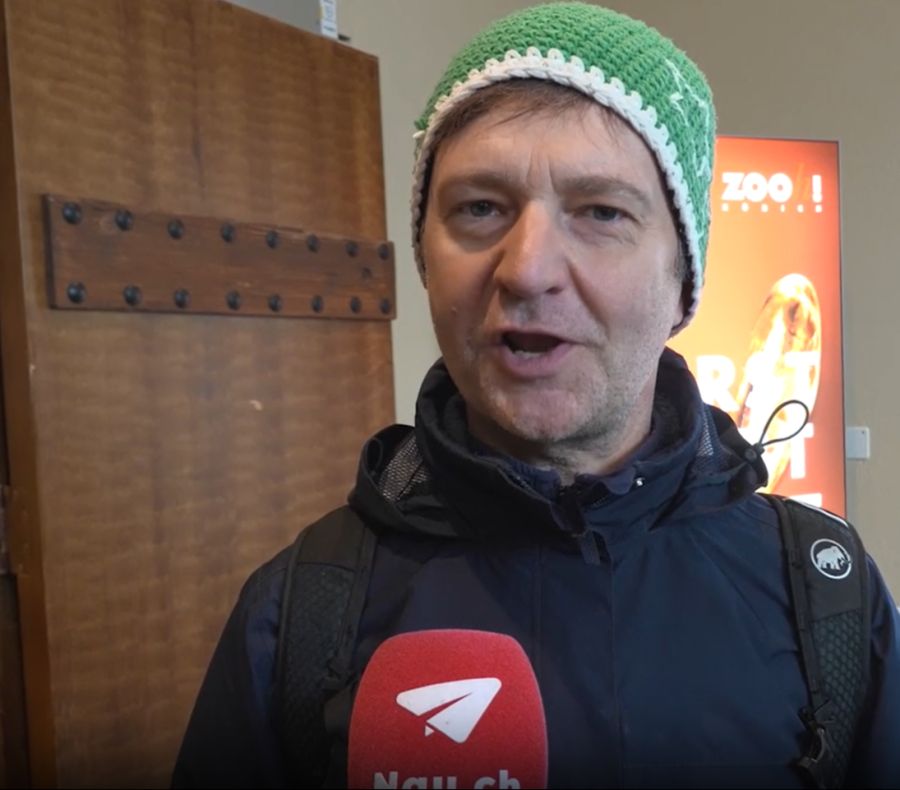 Frank (44) kritisiert die neue «Klimawurst»: Die Menschen sollten frei entscheiden können – Fleisch oder vegetarisch.