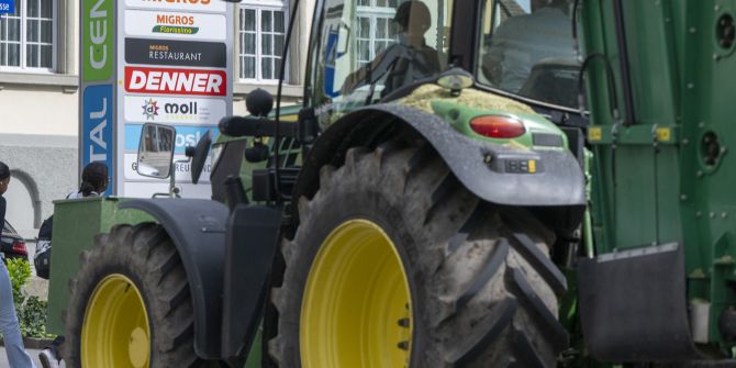 Traktor Fasnacht Unfall