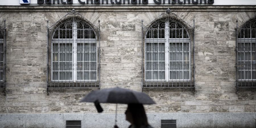 Die Graubündner Kantonalbank hat ein starkes Halbjahr hinter sich: Der Gewinn kletterte um über 18 Prozent. Für das Gesamtjahr rechnet die Bank nun mit einem höheren Ergebnis als bi...