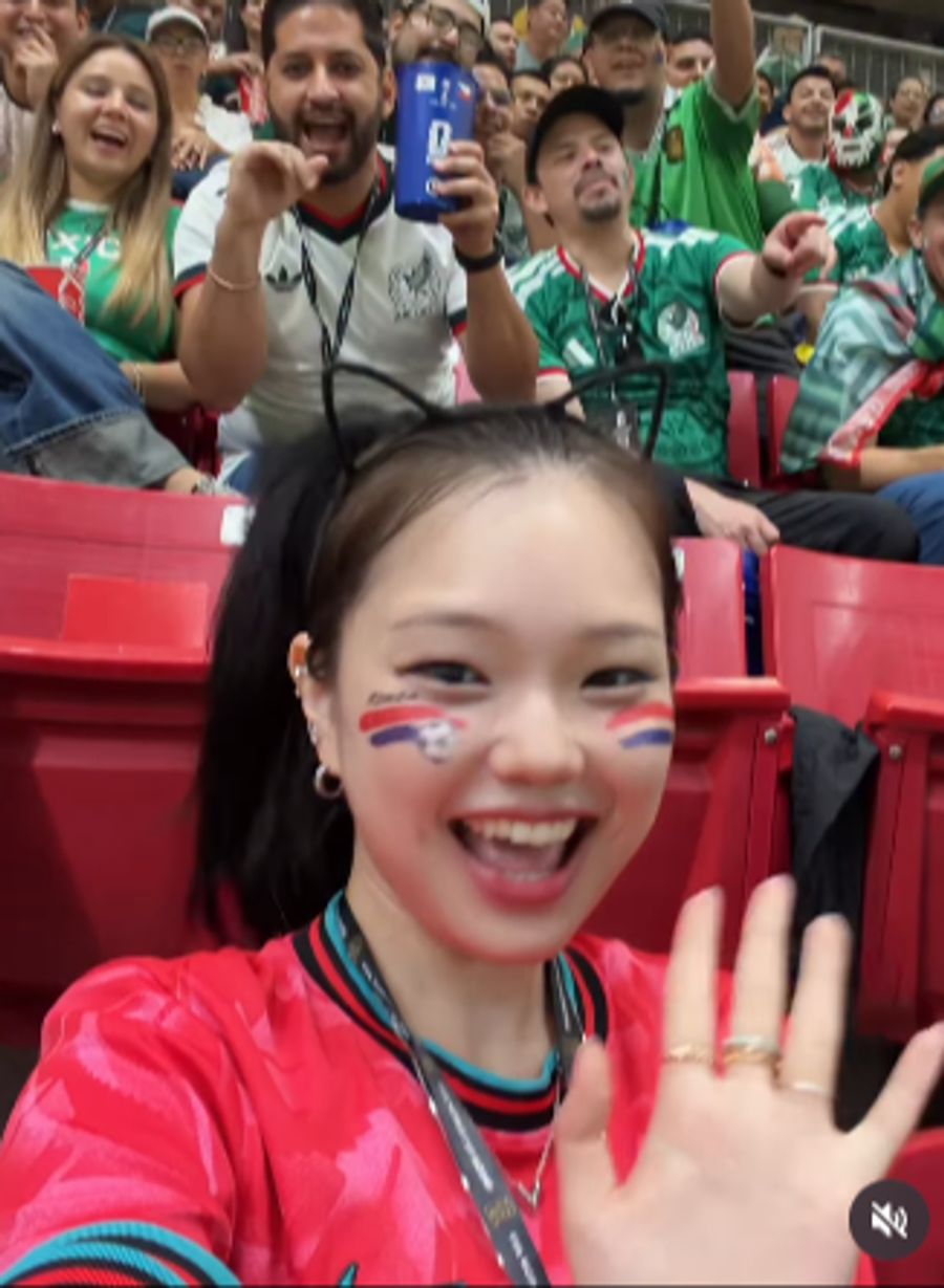 Yoon Su-jin verfolgte das Spiel zwischen Südkorea und Tschechien live im Stadion in Guadalajara (MEX) mit.