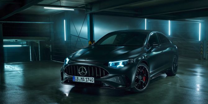 Mercedes Benz AMG CLA 45