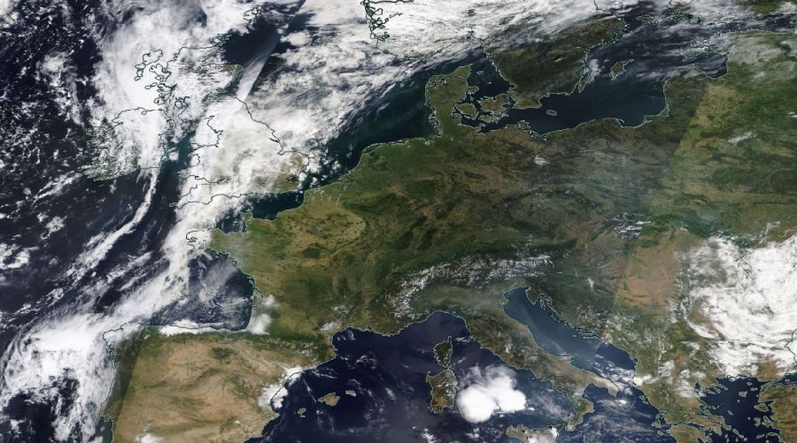 Zum Vergleich: im August 2024 leuchteten grosse Teile von Zentral- und Osteuropa noch in sattem Grün auf.