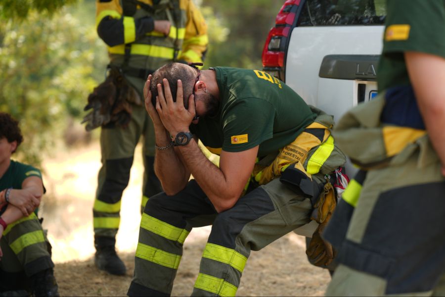 Auch in Spanien sind die Feuerwehren wegen Waldbränden derzeit im Dauereinsatz.