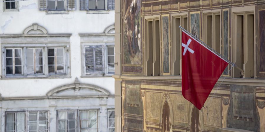 Im Kanton Schwyz wird noch immer über die richtige Umsetzung der Transparenzinitiative gerungen. (Symbolbild)