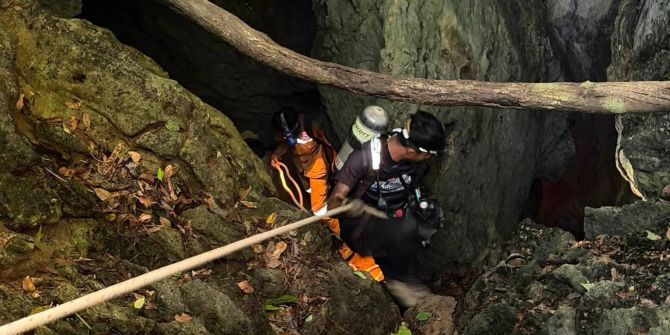 Laos Höhle