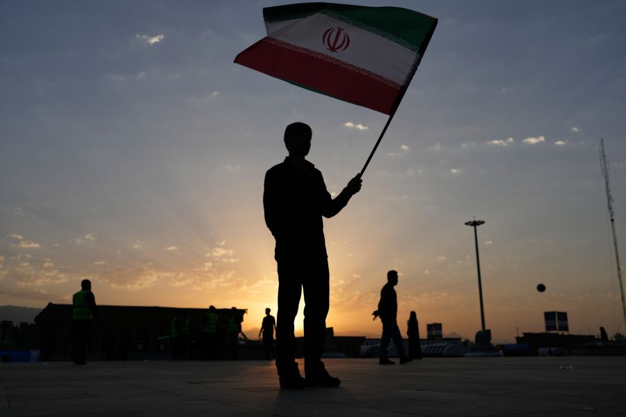 Der Iran könne den Druck auf die USA mit Angriffen auf US-Basen in starken Golfstaaten wie Katar erhöhen.