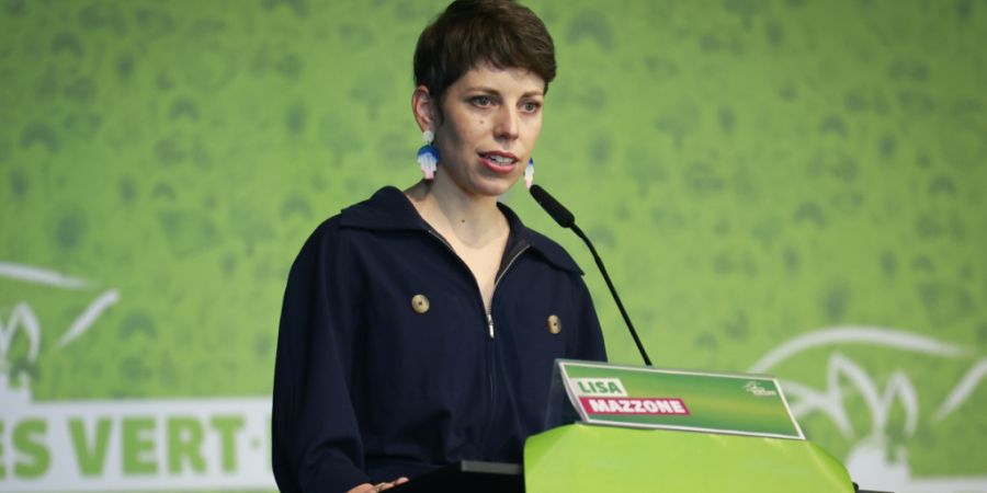 Die Präsidentin der Grünen Schweiz, Lisa Mazzone, hat sich in ihrer Rede gefragt, wie der Bundesrat in der Klimafrage «so blind» sein könne.