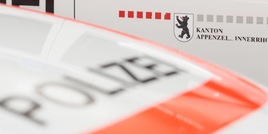 Die Innerrhoder Kantonspolizei sucht Zeugen des Einbruchs. (Symbolbild)