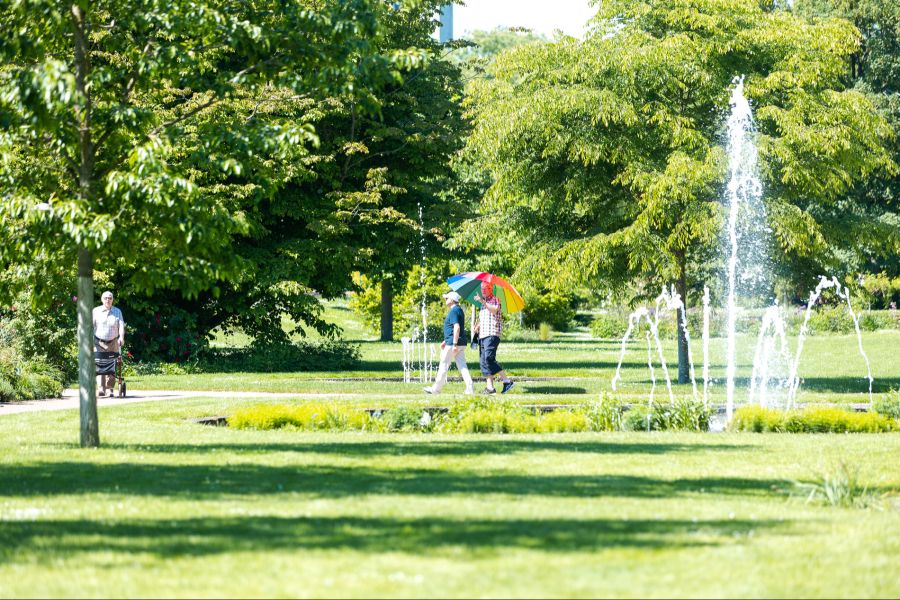 Die Schweiz schwitzt aktuell bei über 30 Grad. (Symbolbild)