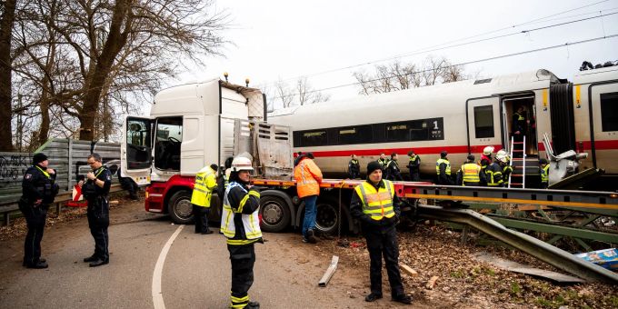 Wie es zu dem Unfall kommen konnte, wird noch ermittelt. ICE