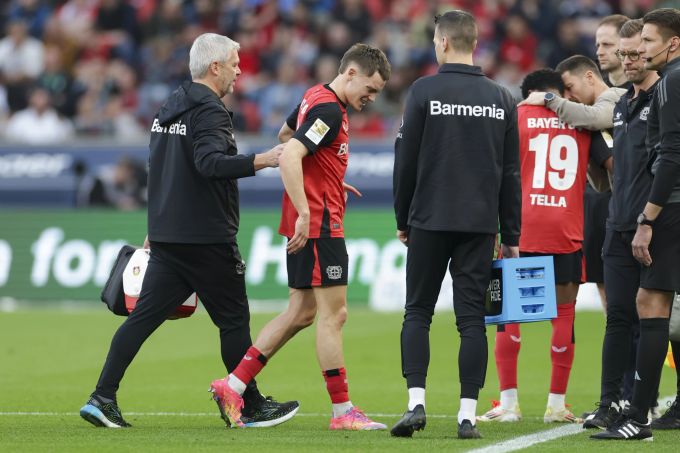 Florian Wirtz muss gegen Werder verletzt vom Platz. Bayer 04 Leverkusen