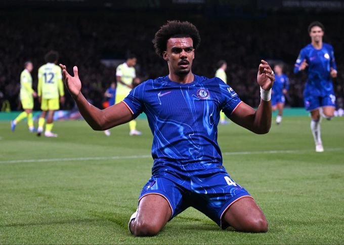 Renato Veiga kommt nach seinem Wechsel vom FCB zu Chelsea eher abseits der Premier League zum Einsatz. Renato Veiga FCB Chelsea