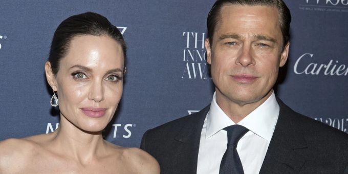 Nach acht Jahren Rosenkrieg ist die Scheidung von Angelina Jolie und Brad Pitt nun vollzogen. Pitt Jolie