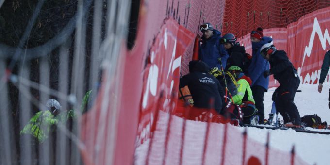 Cyprien Sarrazin ist in Bormio schwer gestürzt. Cyprien Sarrazin Bormio Sturz