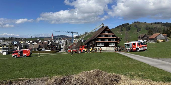 Willerzell SZ: Feuerwehreinsatz wegen Kaminbrand. Willerzell SZ