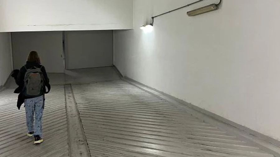 Drohnenalarm! Das heisst für die SP-Spizte: Ab in den Bunker beziehungsweise die Tiefgarage ihres Hotels.