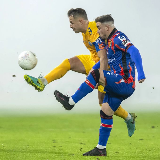 Amir Abrashi und sein GC haben Xherdan Shaqiri im Griff. GC