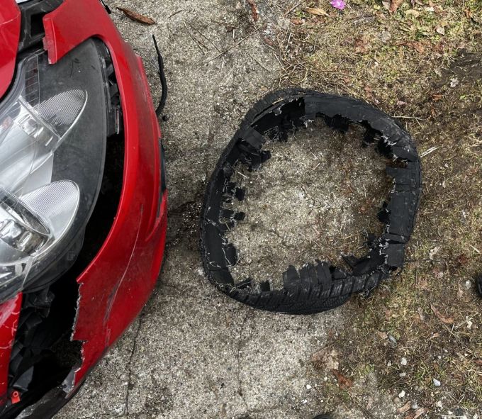 Beim Unfall entstand ein Sachschaden. Sachschaden