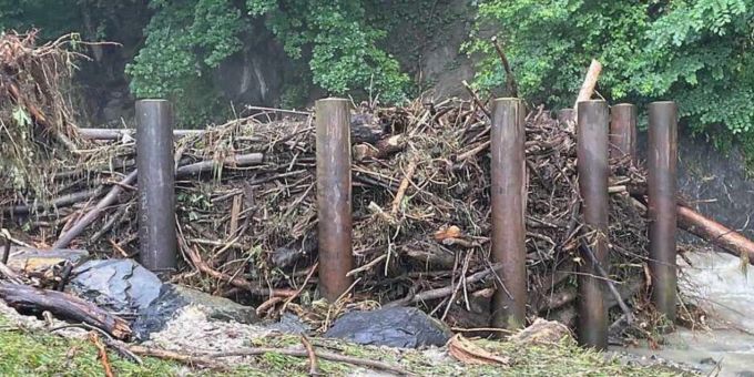 Eine der Massnahmen gegen mögliche Hochwasser sind die Schwemmholzrechen im Brüelbach. Massnahmen