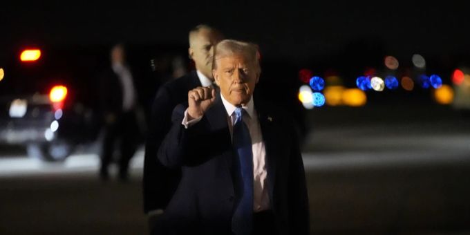 Donald Trump will mit seinen Zöllen ernst machen. donald trump