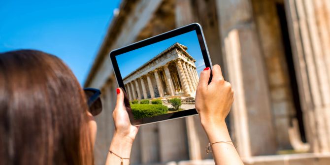 touristin in athen