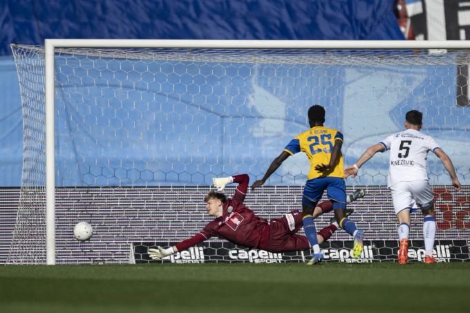Adama Bojang erzielgt für GC drei Treffer gegen Luzern. Adama Bojang GC FCL