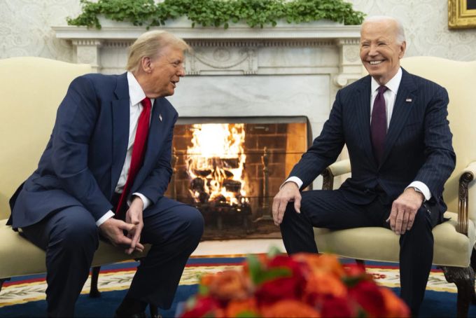 Biden sieht Trumps Pläne als gefährlich und rechtlich fragwürdig an. trumps