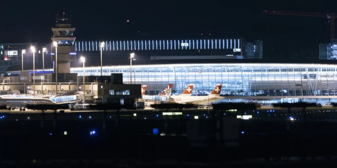 Der Zürcher Regierungsrat lehnt die Flughafen-Nachtruhe-Initiative ab. Regierungsrat Nachtruhe Initiative