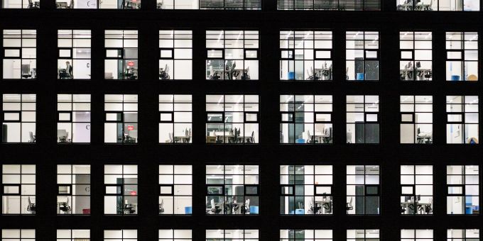 Wegen des Homeoffice-Trends stehen viele Büros in Deutschland leer (Archivbild) büros