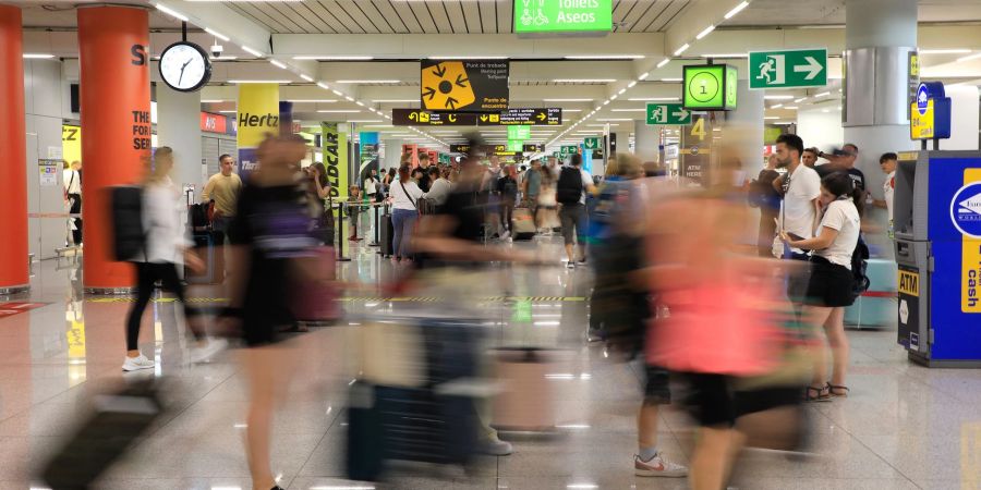 Keine Seltenheit: Hektik am Flughafen von Palma. (Foto Archiv)