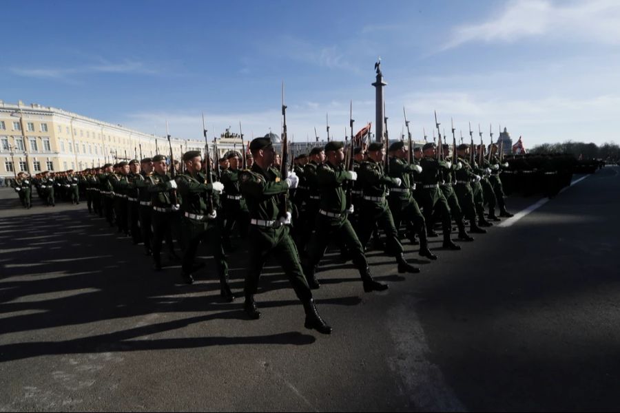 Zum Feiertag in Russland gehört unter anderem eine grosse Militärparade.