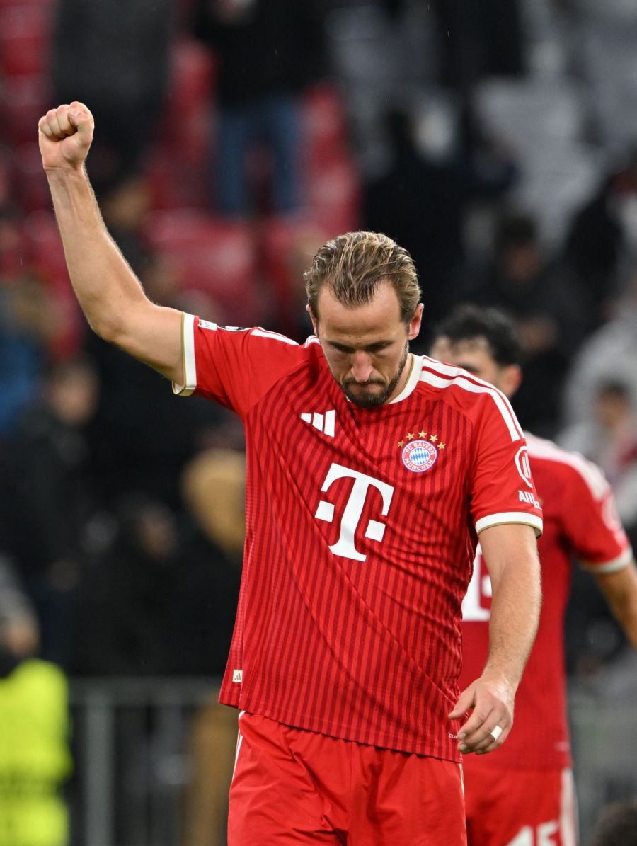 Kane nach dem Schlusspfiff: Der Bayern-Stürmer legte das 1:1 auf und traf per Elfmeter zum 2:1.