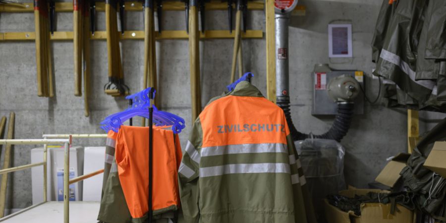 Die kantonale Zivilschutzorganisation baut zwei Rettungszüge auf, die nach Erdbeben Überlebende in den Trümmern suchen. (Symbolbild)