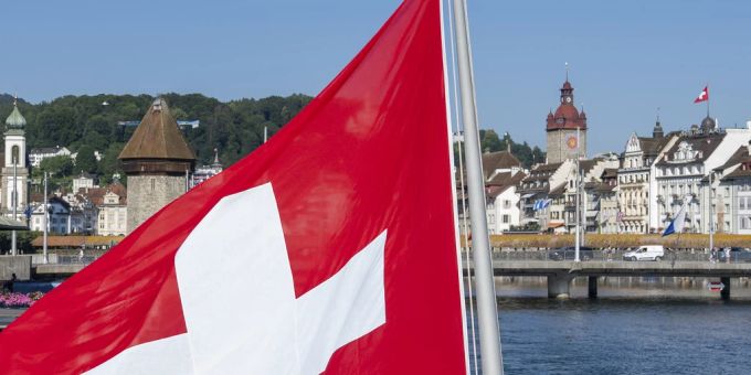 Luzern plant, das gedruckte Kantonsblatt bis 2027 durch ein digitales Portal zu ersetzen. Stadt Luzern