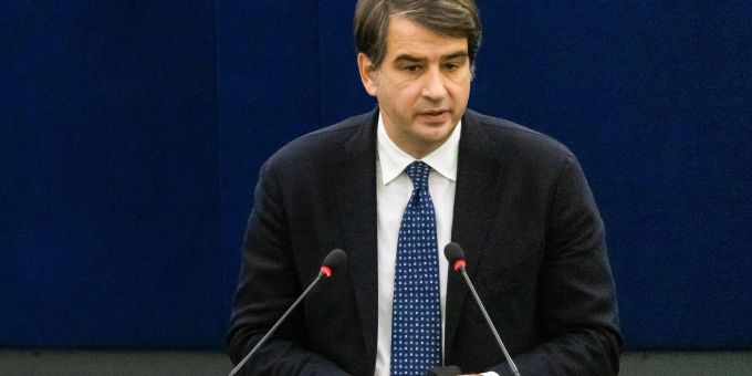 Brüssel - Umstrittenes Personal für neue EU-Kommission